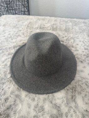 Universal Thread Gray Felt Fedora Hat for Men